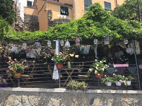 corniglia hotels|corniglia italy restaurants.